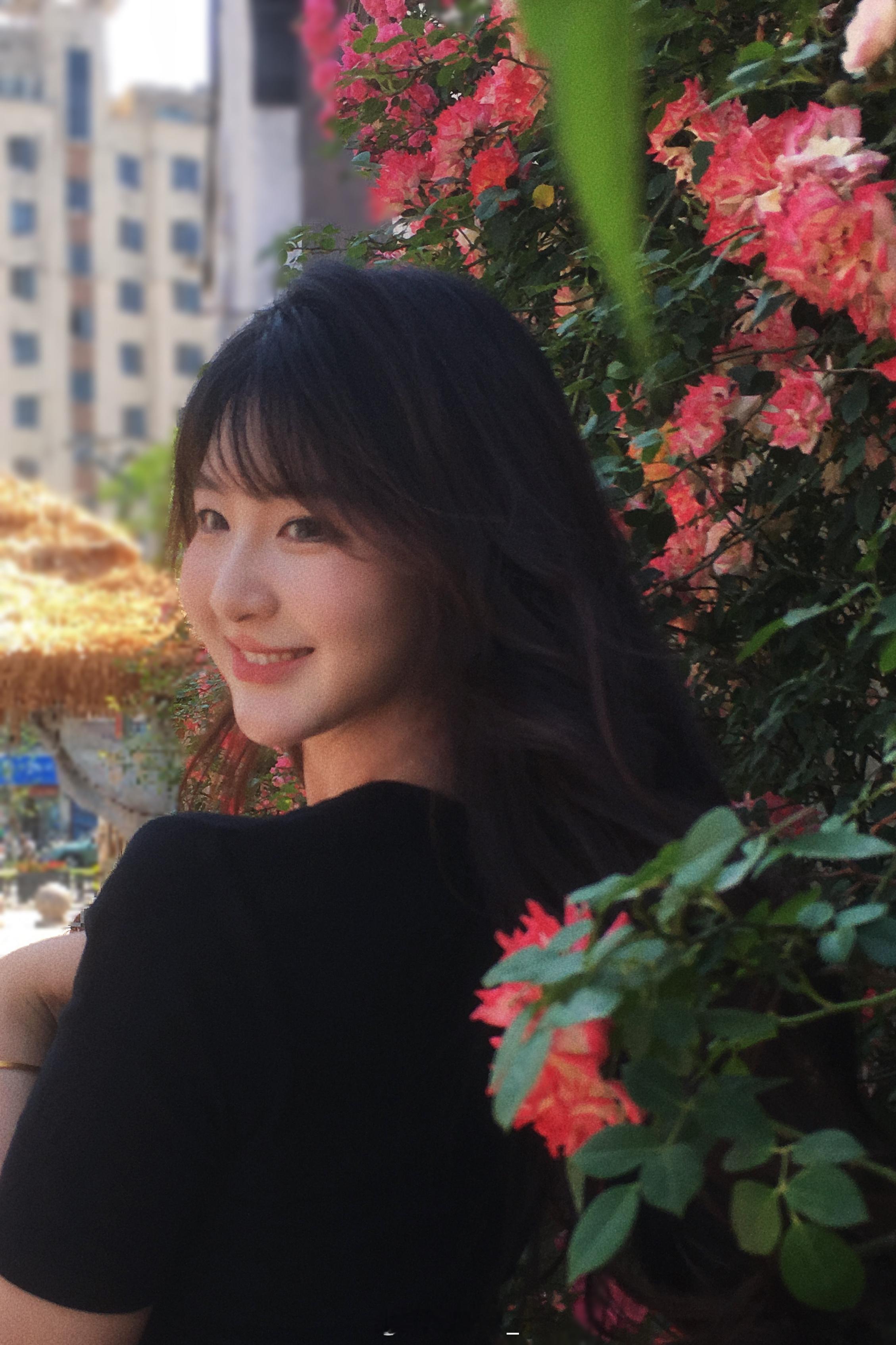 以平常心看世界，花开花谢都是风景。 ​​​