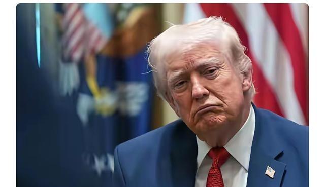 马克龙在日本宣称“某大国善变，奉行不顾盟友的外交政策”。话音刚落，特朗普立刻公开