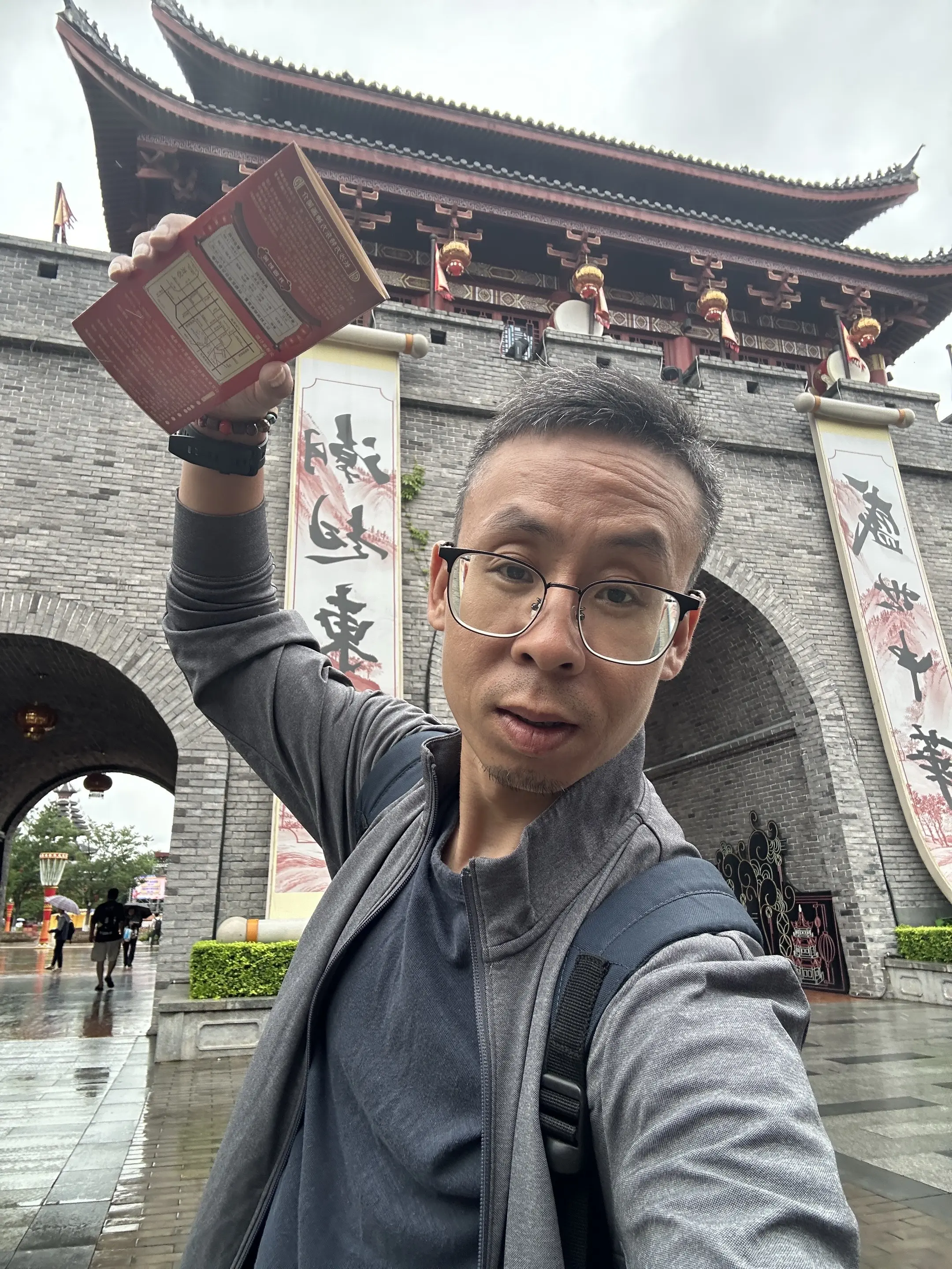 1. 亲人不再来往的原因其实很简单，因为吃过亏的人不想再吃亏了，而那个...