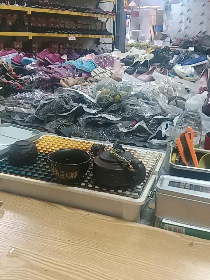 放开点，看远点，知足常乐！