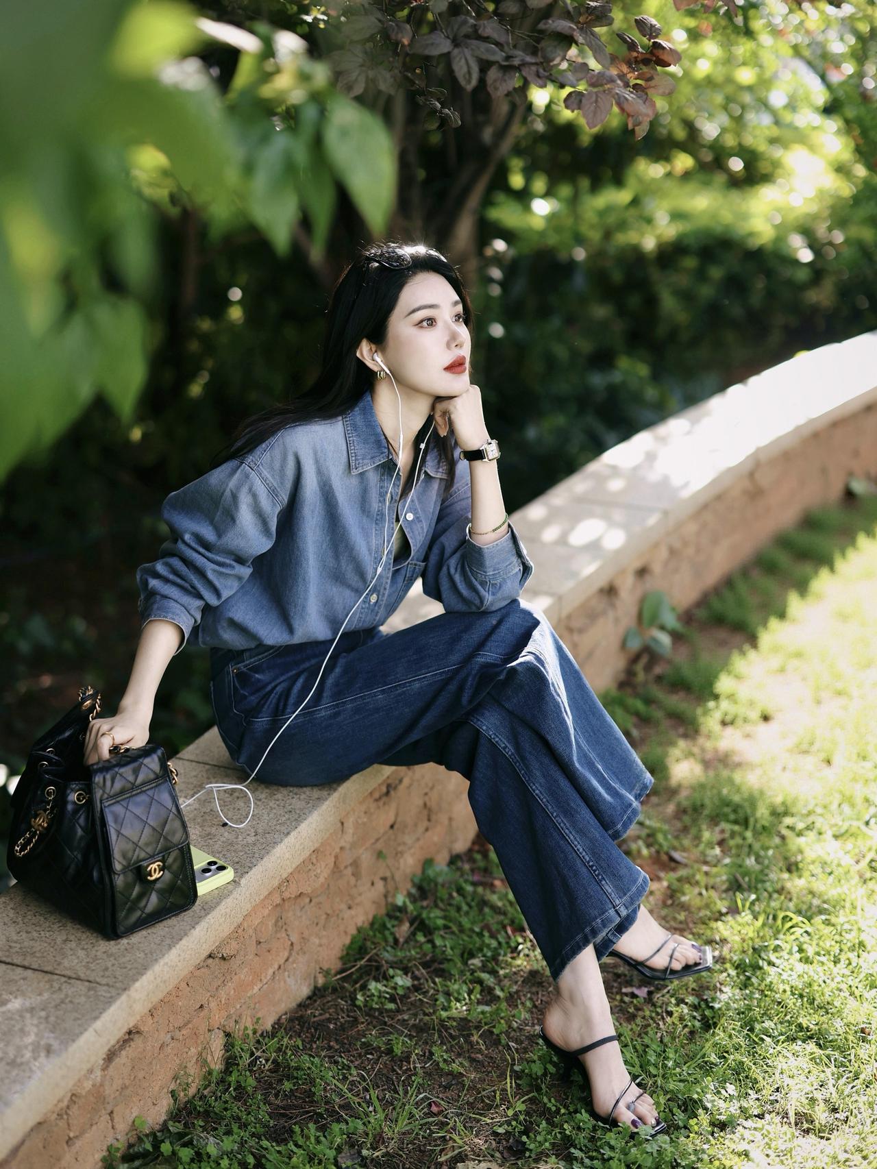 绿树阴中听