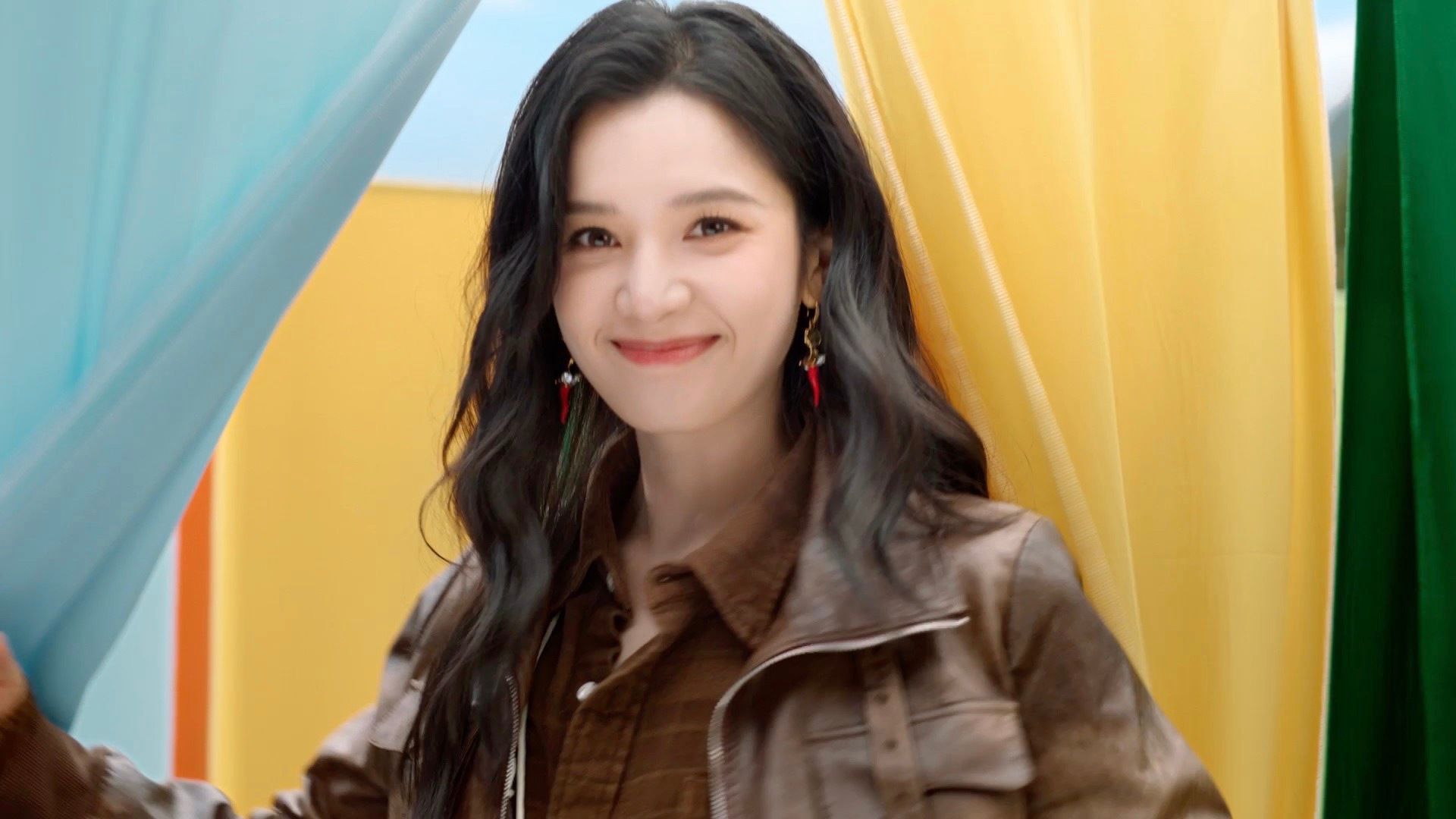 张婧仪live的神 被张婧仪美到简直和呼吸一样简单，发live图每次都能稳稳出圈