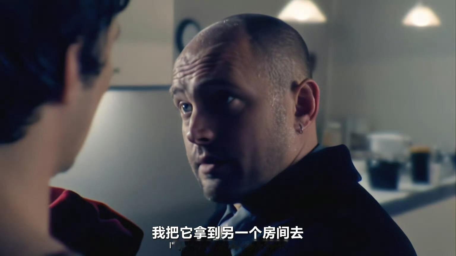 同影《迷宫》Strapped (2010)，双语字幕【译制】剧情简介：一个迷路男