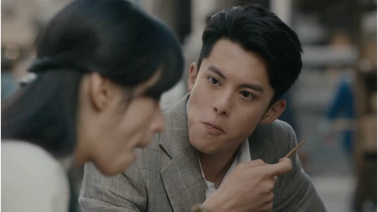 突然想到我们嘉树骗人吃臭豆腐哈哈哈哈眼睛打双闪 