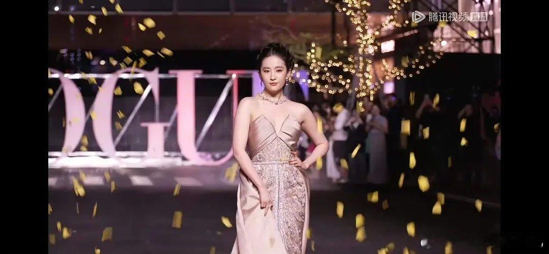 天仙胖胖的 ​​​