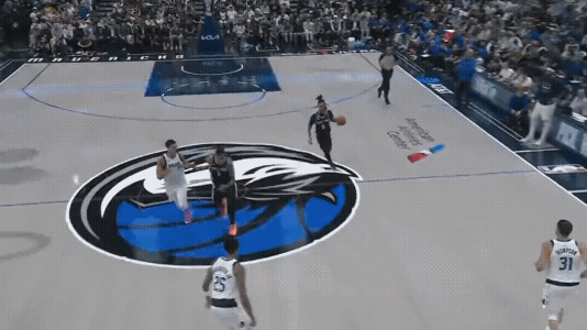 卧槽 文班这个空接背扣 ………nba ​​​