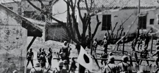 抗战胜利后，蒋介石邀请已经当了汉奸的庞炳勋前往南京担任要职，庞炳勋虽然知道自己不