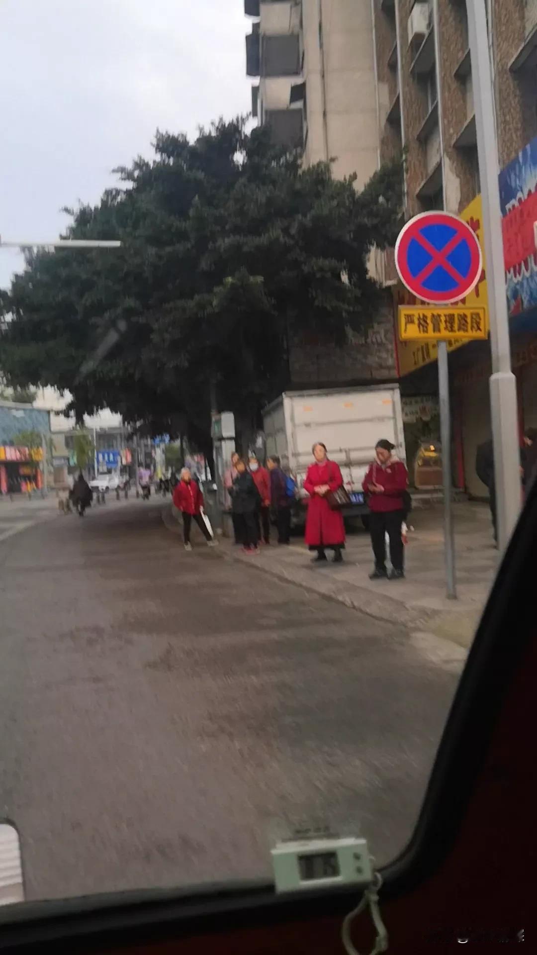 我新发布的内容被官方推荐啦！👍你也快来发布一条吧！带记录真实生活话题，更容易被