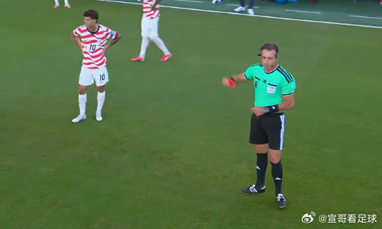 世界杯16强美国美国2-0波黑以少胜多 十人美国2-0波黑晋级 巴洛贡破门+直红