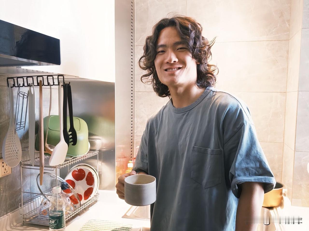 廖锦涛应该庆幸没加盟北京国安…根据最新更新的德转数据，国内中场身价排在榜首的是，