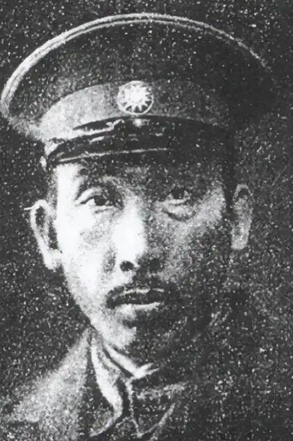 1917年，湖南地方军阀王德庆，临终前瞒着家里人，悄悄给17岁的小妾留了30万大