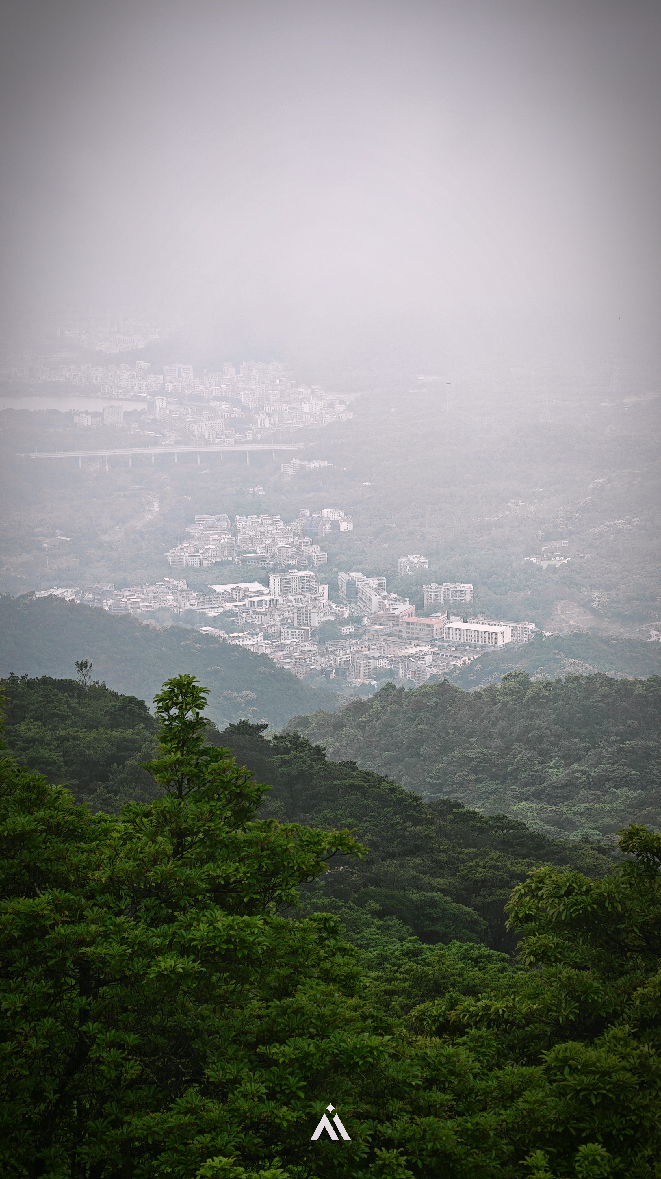山上大雨+大雾，这次只用了1个半小时就到好汉坡，相比上周，时间提前了接近30分钟