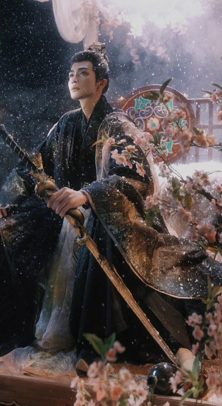 千朵桃花一世开  |张彬彬孙珍妮|暮悬铃来到暗域，天命激动地称寻找她上万年。南胥