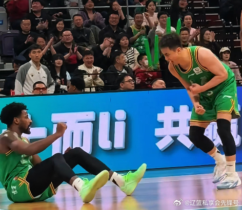 辽宁男篮外援布罗金顿在接受采访时，谈及CBA与澳大利亚NBL联赛的差异表示，身处