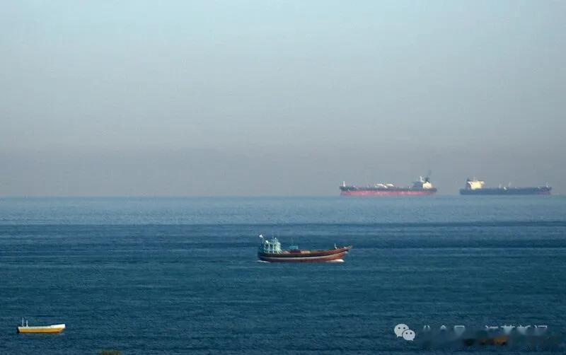 国际国内时事新闻 伊朗公布最新海上损失情况：253艘沉没或完全损毁，54名海员遇
