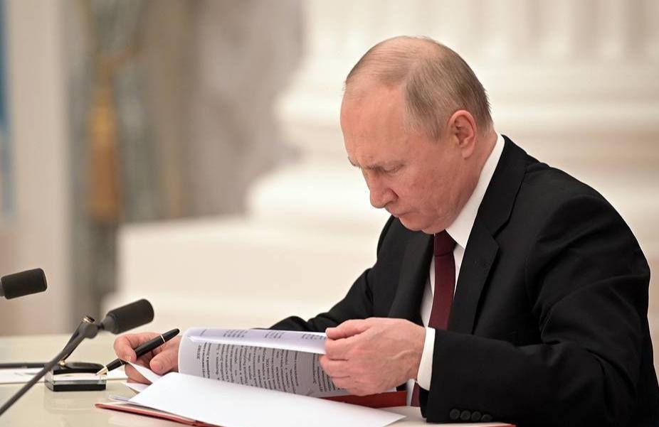 俄罗斯正式宣布了！2025年10月12日俄罗斯国防部发布消息称，俄军防空在一夜之