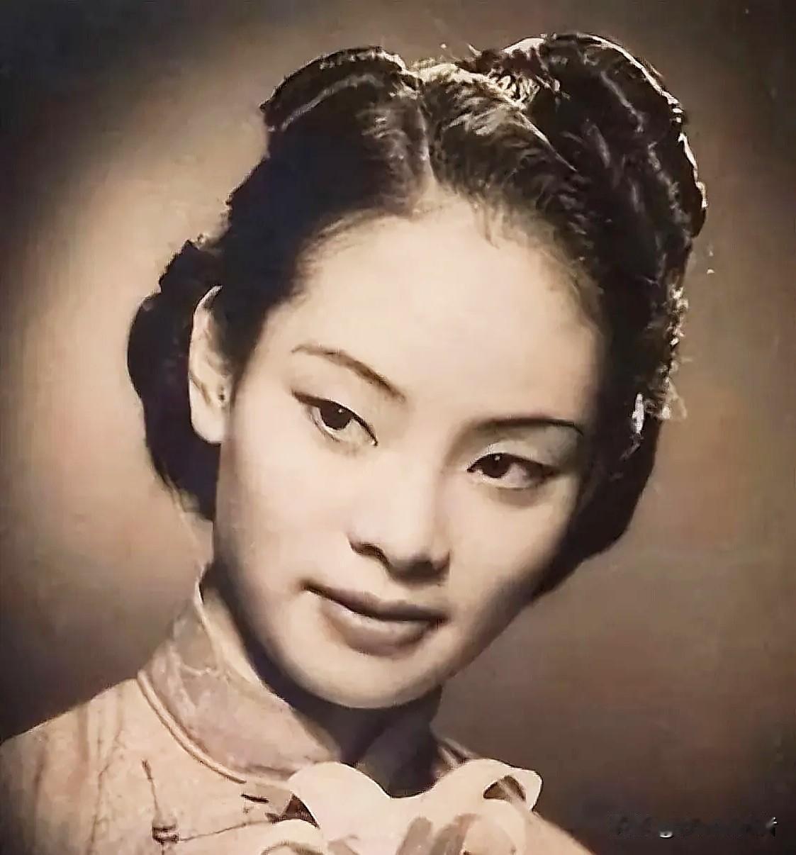 1970年，陈独秀58岁的女儿陈子美身绑5个空油桶，带着小儿子偷渡香港，9个小时