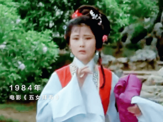 终于知道为什么何赛飞可以成功斩获金鸡奖最佳女主角了！年轻晨起练功，面对角色来者不