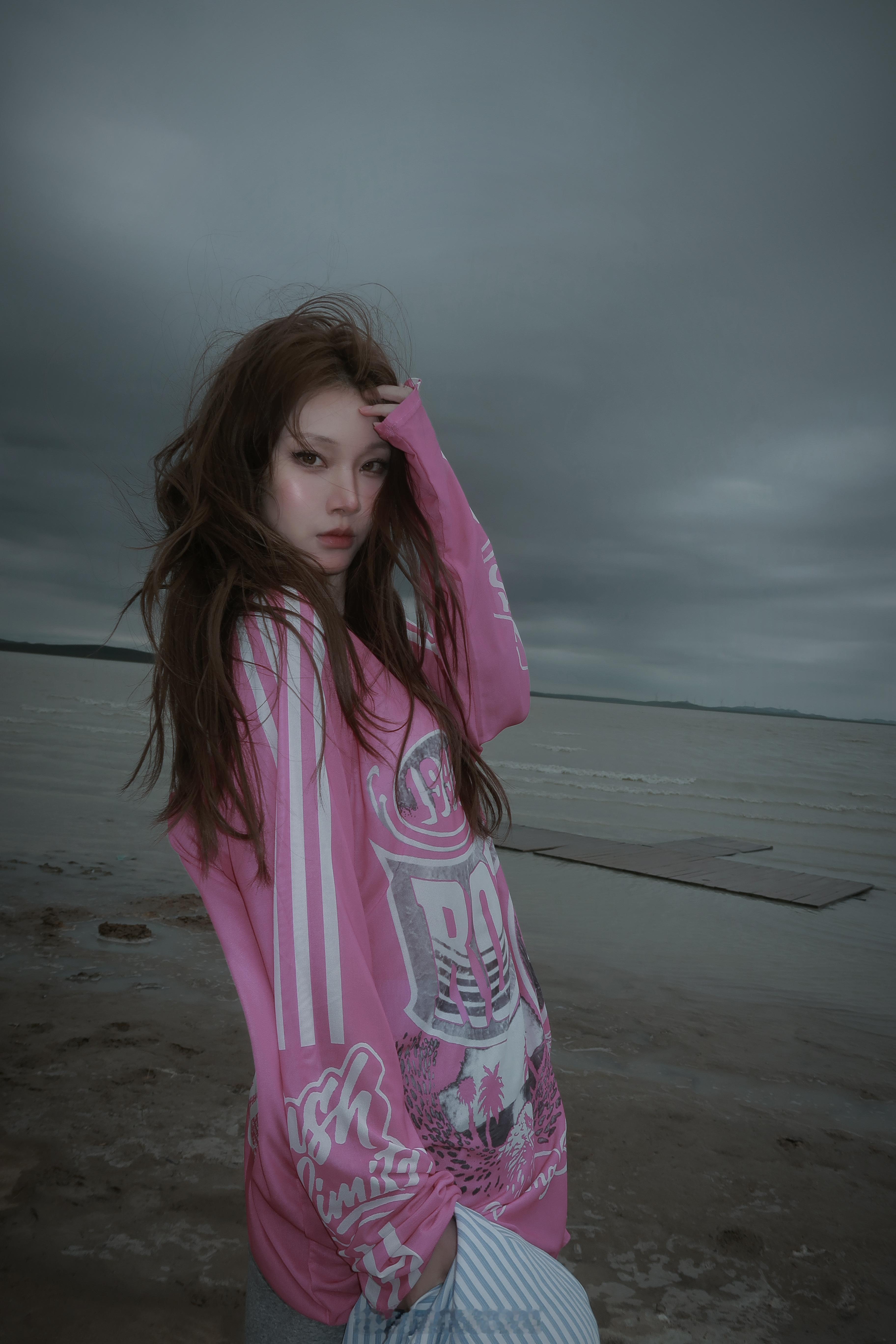 天灰灰  ​​​