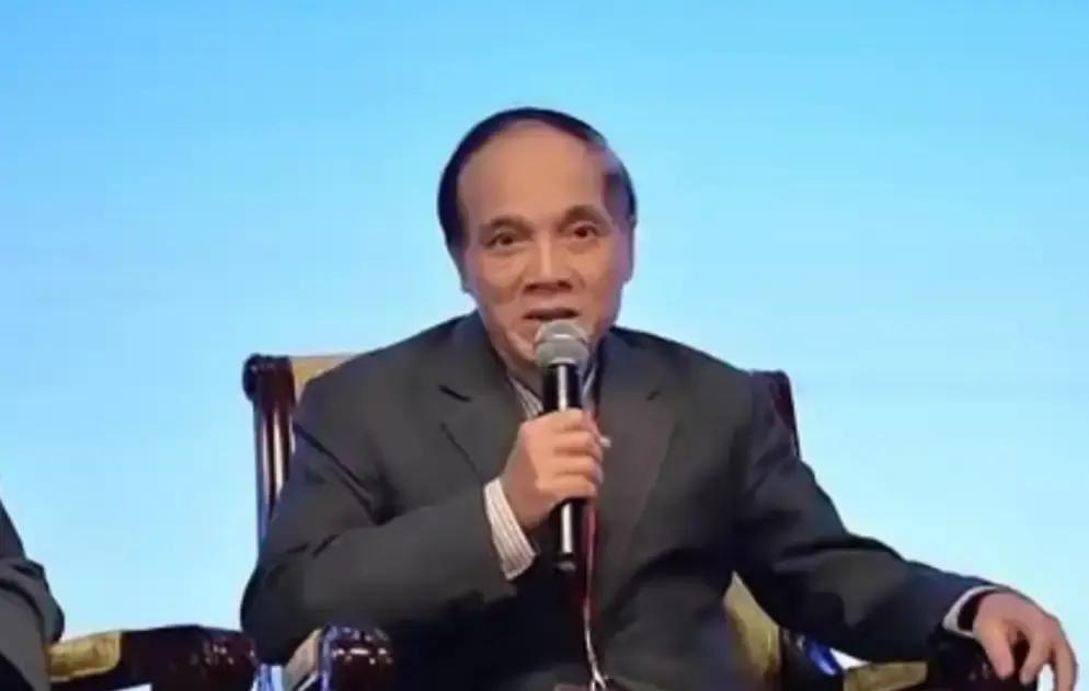 越南国立大学的阮文泰教授：“虽然我个人对中国有意见，但不得不承认，在黄种人当中，