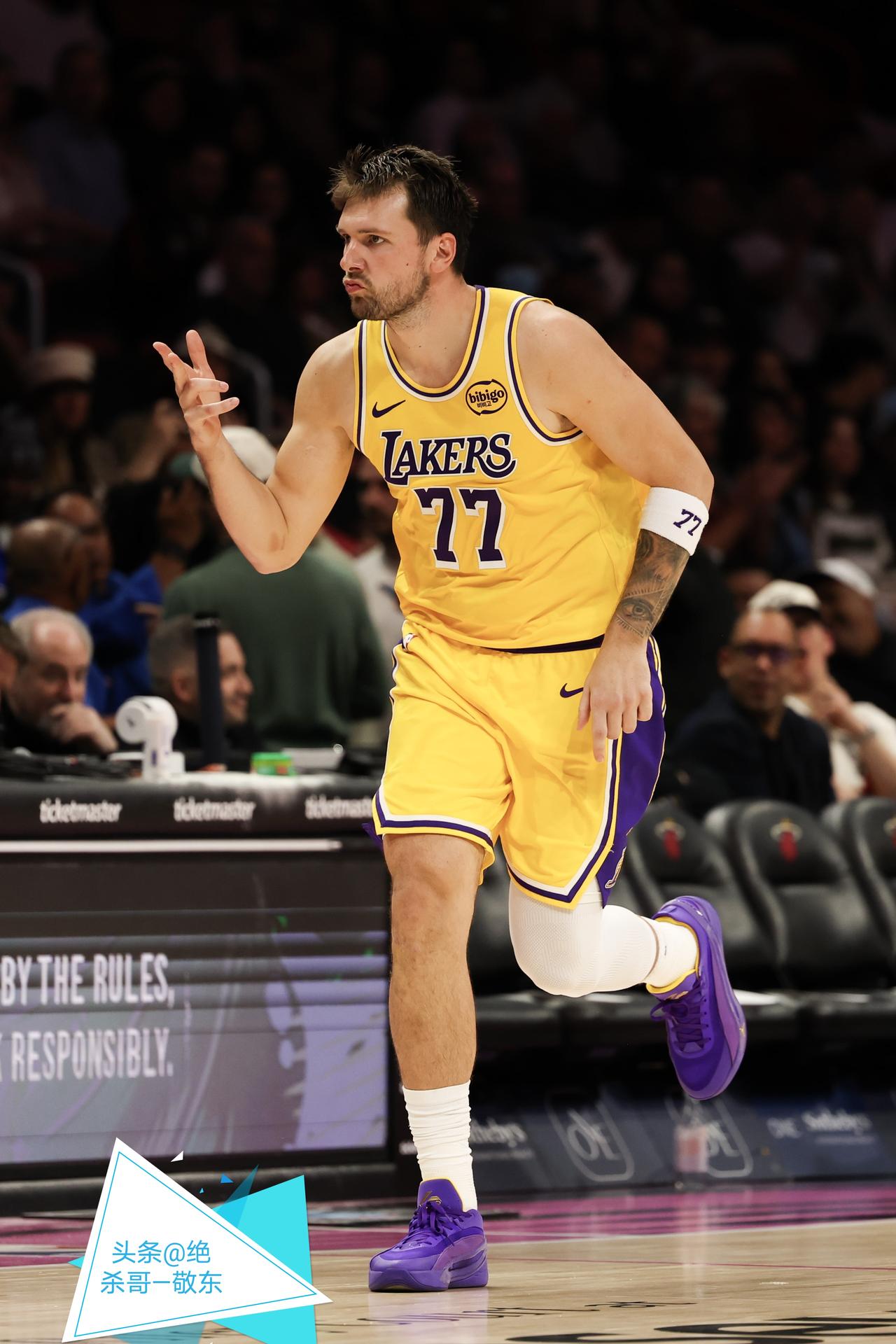 NBA常规赛三分王之争新秀克内佩尔pk东契奇！
      目前联盟三分球命中数