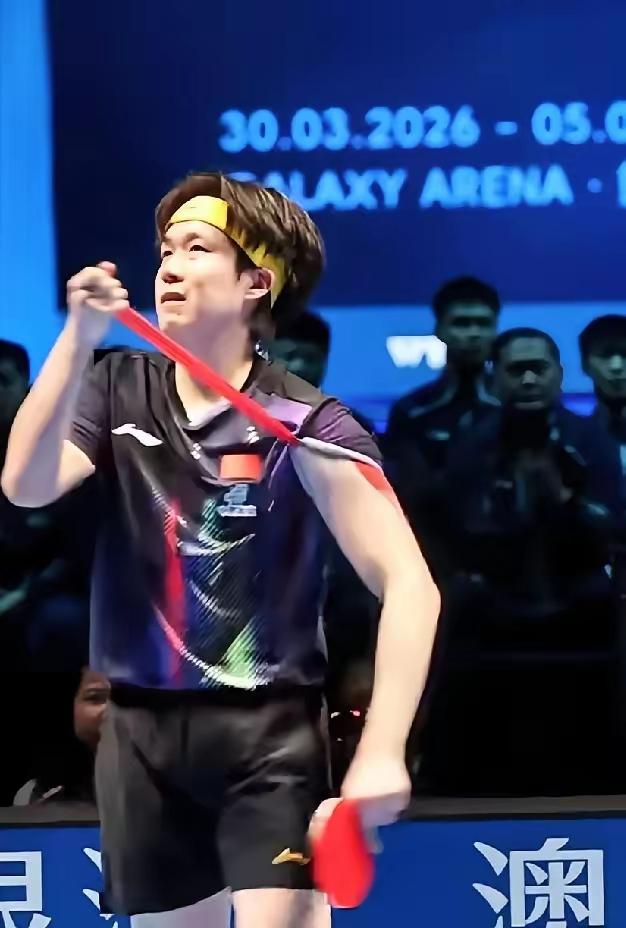 看到这一幕，心疼这个拼命的孩子
昨天，王楚钦对阵科达，比赛惊心动魄。
大头1：3