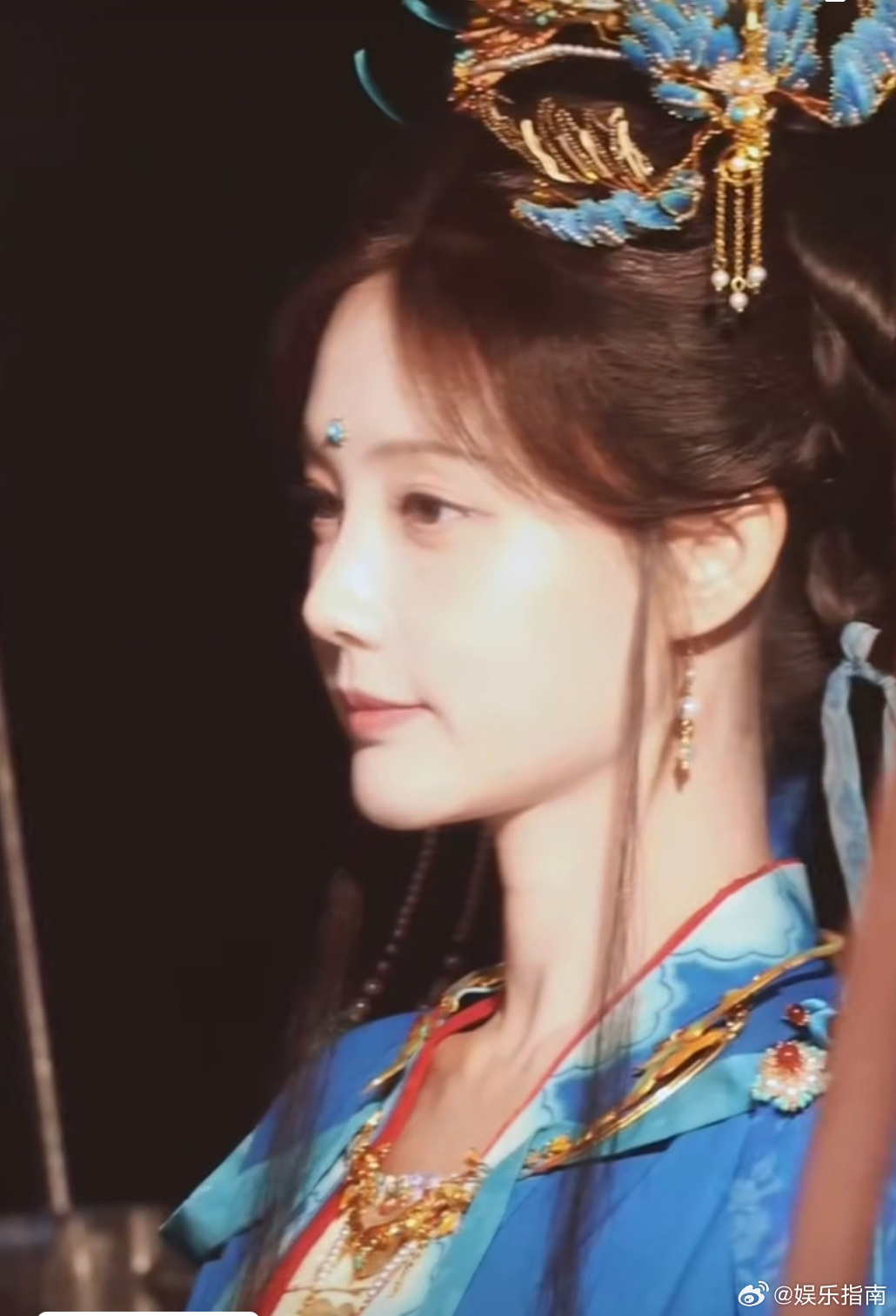 李一桐《金枝》陈雀儿路透，像壁画上的神女一般！