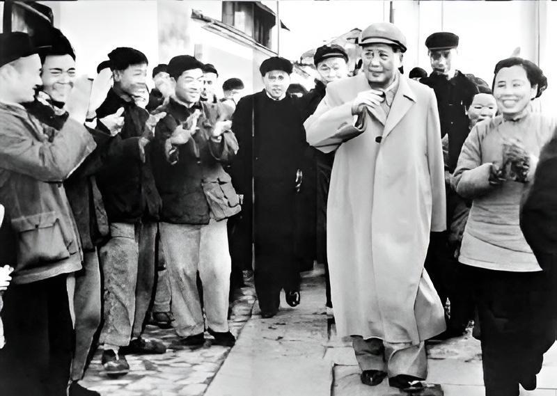 1954年毛主席为何下令准备一个没有名字的花圈？背后原因究竟是什么
1129年隆