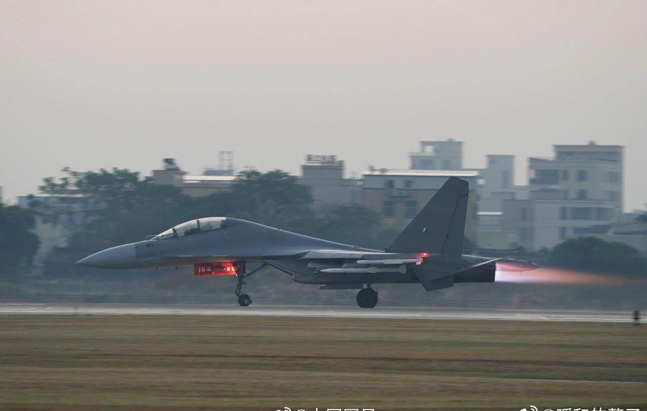 位台海，解放军演习继续！霸气硬核！演习，实力露肌肉是最好的外交武器。 ​​​