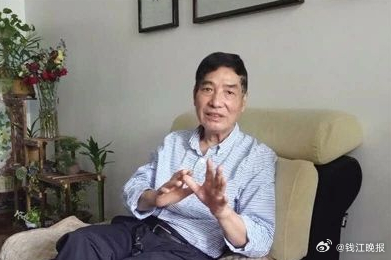 【#温州味精大王丁国聪去世#】温州快鹿集团有限公司原总经理兼党委书记丁国聪，于昨