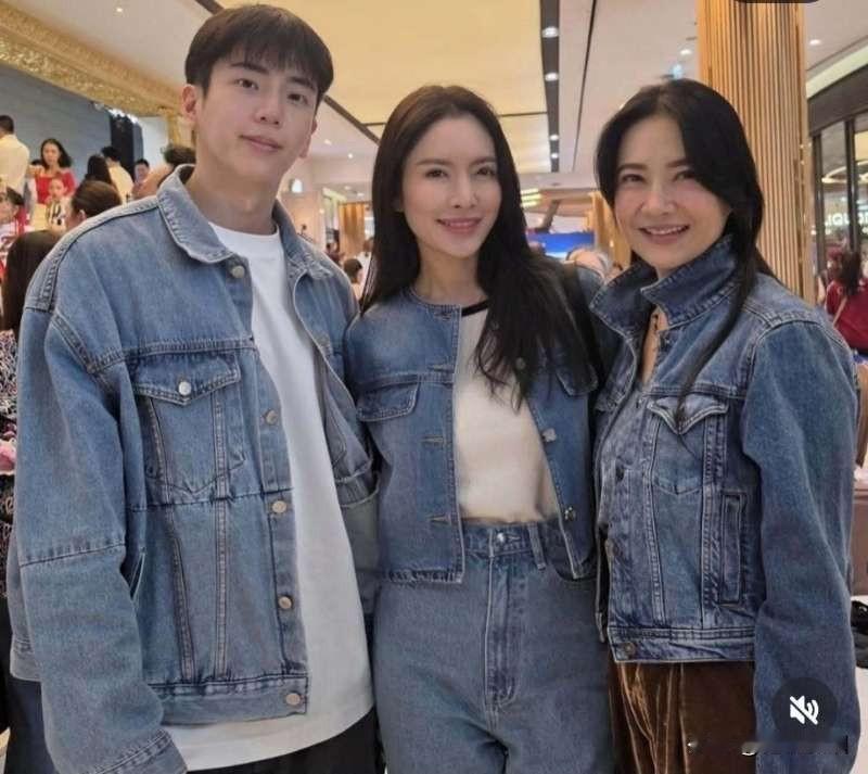Aff、Nonkul一起去为新年妹加油。。
