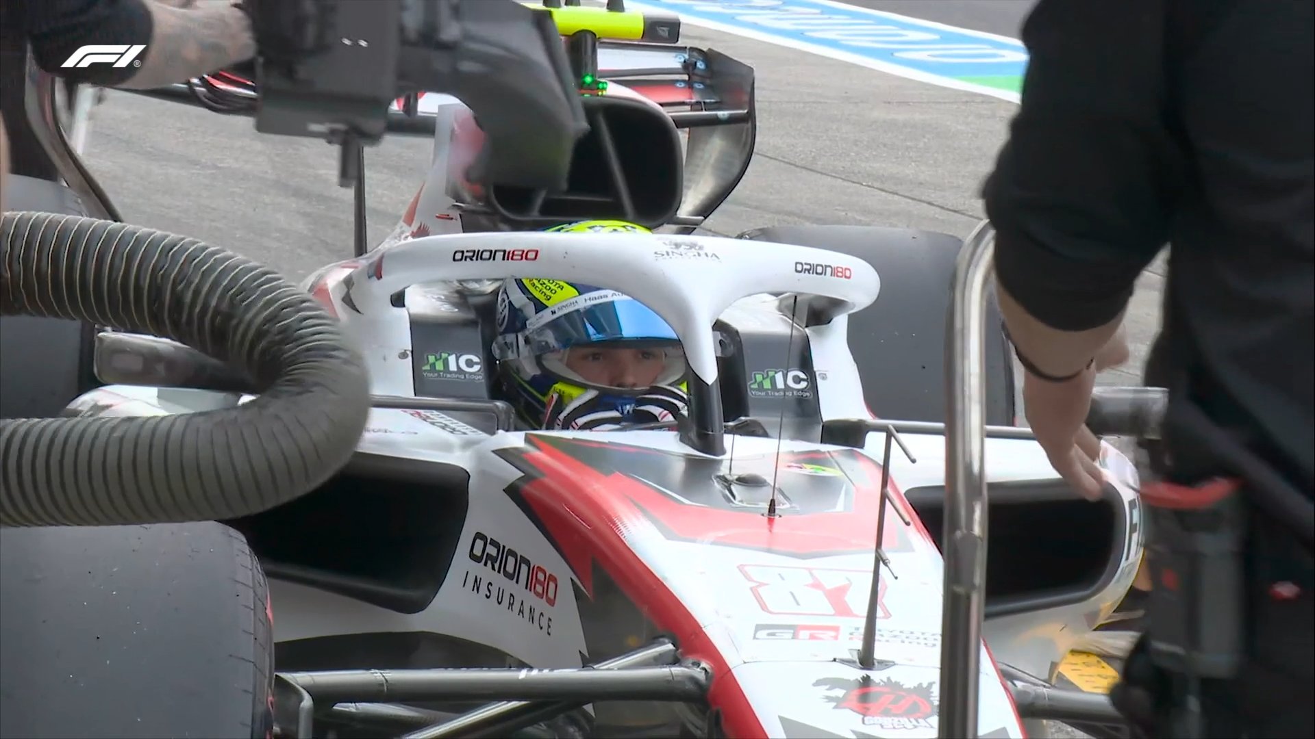 最终Q1淘汰：17: 阿尔本18: 贝尔曼 19: 佩雷斯20: 博塔斯21: 