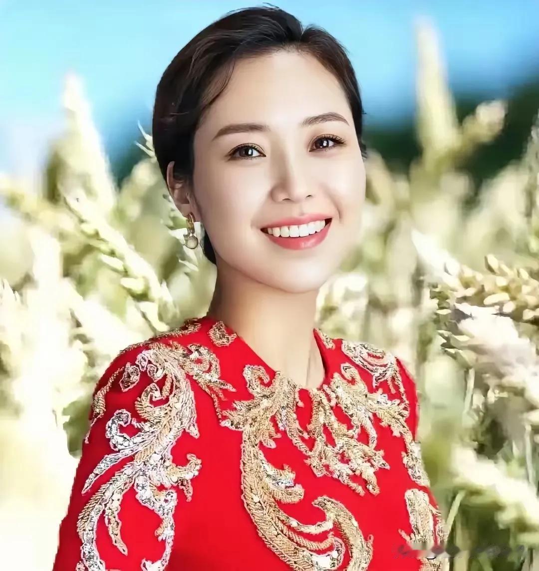 云朵有那么漂亮吗？
可能是美颜的照片吧。[大笑][送自己一朵花][送自己一朵花]