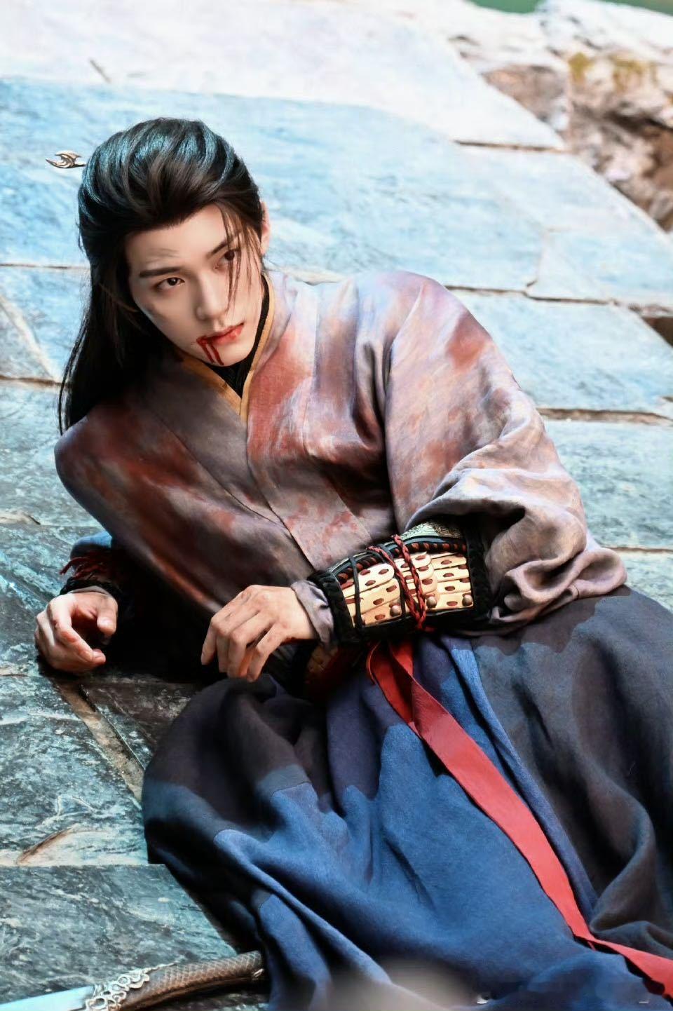 周翊然可塑性周翊然真正的剧抛脸发力了非科班出身却演技持续进阶，周翊然从不困于单一