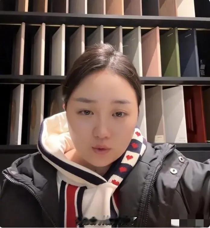 有点热度就要带货，令人心里五味杂陈。打工的尽头是公务员，命案的尽头是带货，从早前