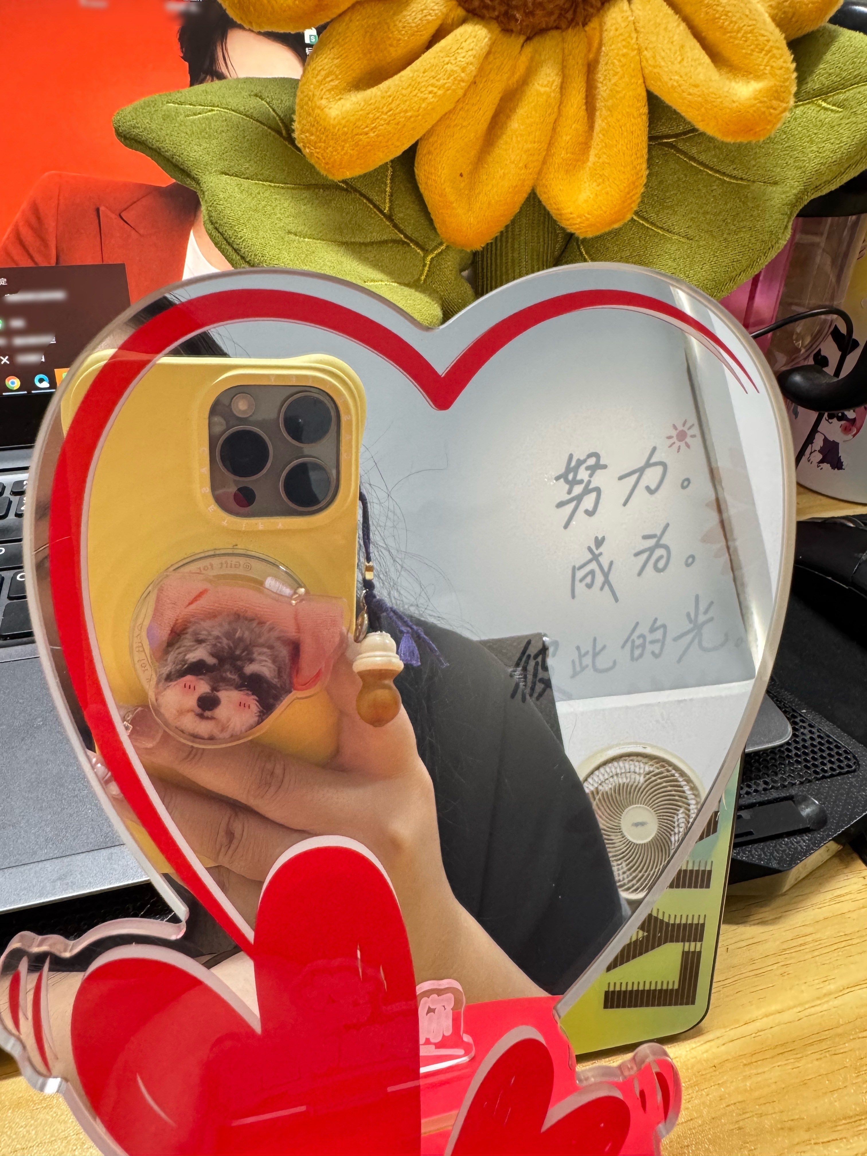 刘宇宁肯德基品牌代言人 .刘宇宁 刘宇宁 我本是个散漫的人，遇见你之后，四季变得