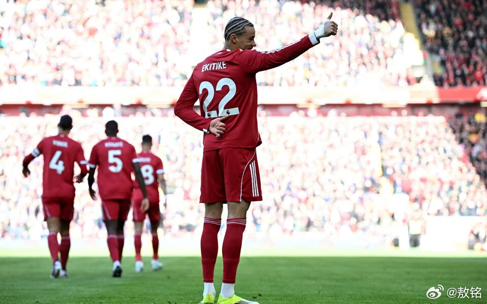 利物浦vs西汉姆联 我之前多次批评了西汉姆联的希腊中卫马夫罗帕诺斯。这个失球也证