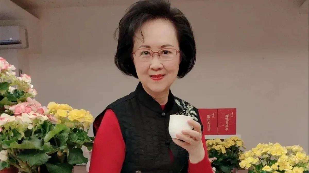 琼瑶的一生，如同她笔下的爱情故事一般，充满了跌宕起伏与刻骨铭心。在她的情感世界里