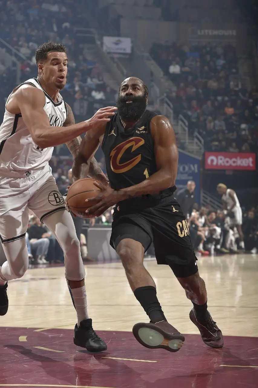 哈登16+9加盟全胜！骑士狂胜篮网获6连胜 米切尔17分阿伦两双骑士vs篮网 北