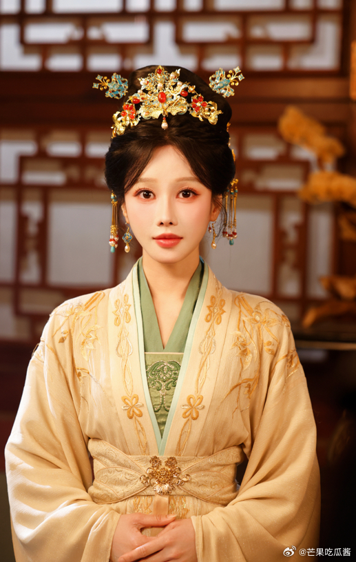 短剧女主演出了于文文的体面温果希剧里三幅面孔在尔虞我诈的深宫之中，顾雅始终守住自