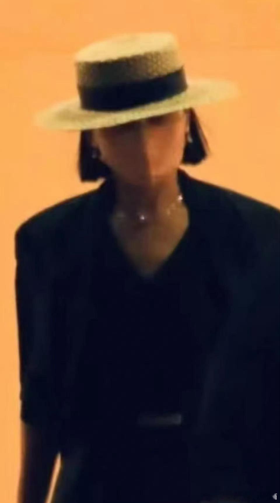 吴磊妈妈气场与生俱来的女王感 ​​​