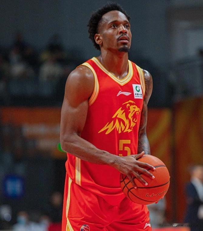 CBA新赛季揭幕战，卫冕冠军浙江广厦轻取山西

在今晚，本赛季CBA常规赛拉开大