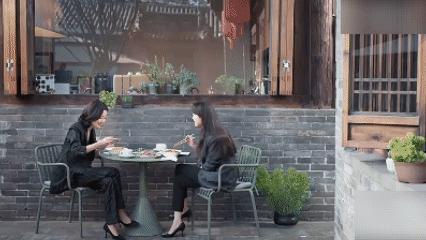 要想生活好领导可别恋爱脑女神蒙上眼 😂本以为暧昧升温后会沉迷恋爱误工作，结果俩