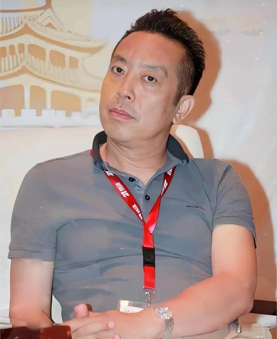 贾国龙卸任卸任西贝小牛法定代表人，公司更名为“贝牛餐饮”，难道贾老板又花钱找高人