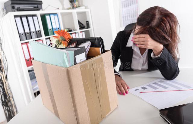 失业的家庭妇女多可悲！
“啪”！滚……不挣钱你还脾气大！
离婚……
35岁，为了