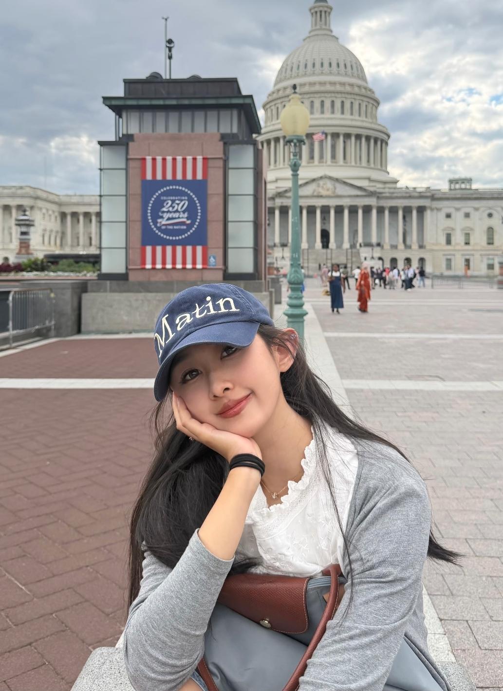 标题：乡下姑娘在城里打工，单身一人，大家会喜欢我吗？
 
没有精致的妆容，没有华