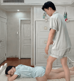 分享给你的另一半，看看你们可以做到吗？笑死了，你们是最成功的一对![捂脸]