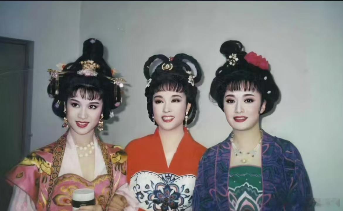 1995年央视电视剧《武则天》幕后照🈶 