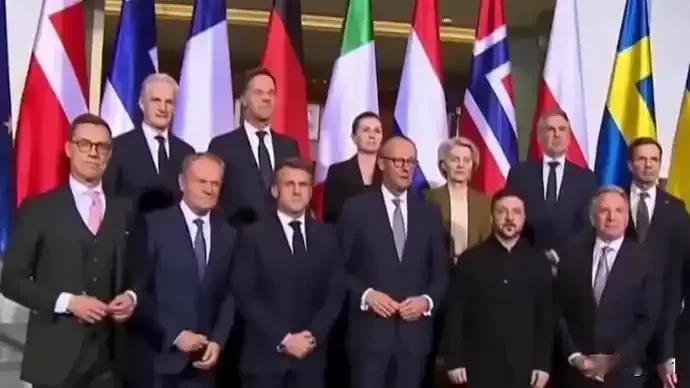 欧洲急眼了！10国组团出兵乌克兰，不是帮乌是自救
 
欧洲10国突然官宣组建多国