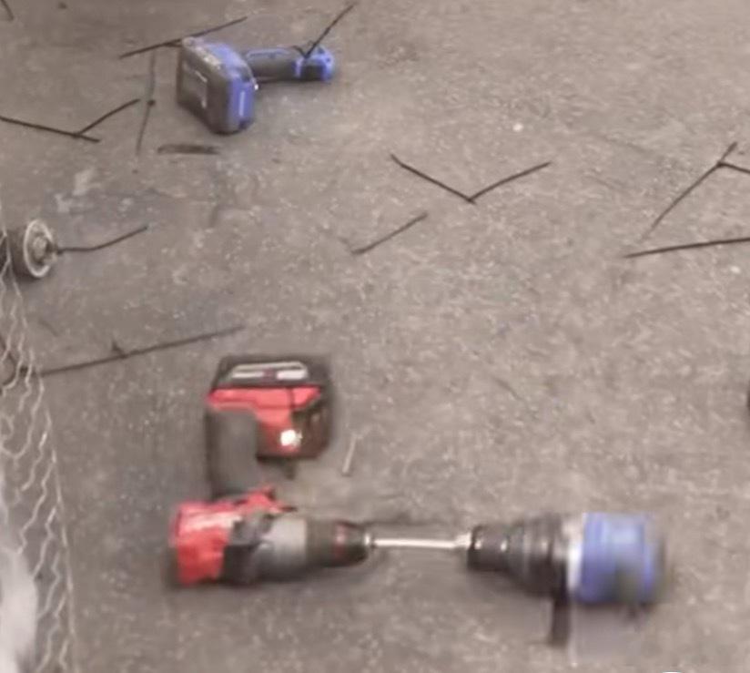 电钻大战太好看了冠军直接给对方斩首了… 